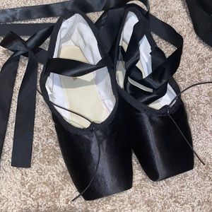Pointe shoes